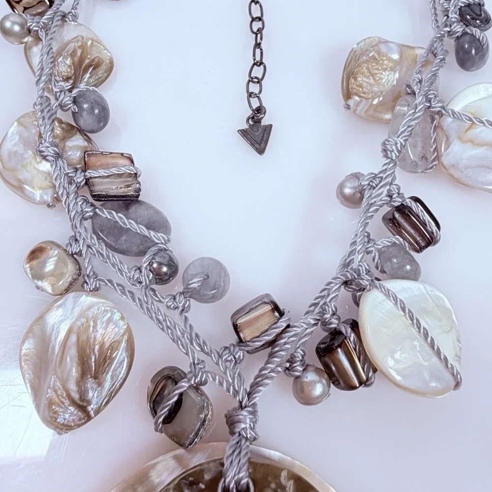 Silpada Necklace Boardwalk Sterling Silver Mother of Pearl Quartz Shell N2098